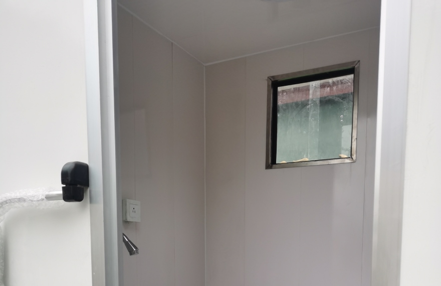 2 stall toilet trailer inside